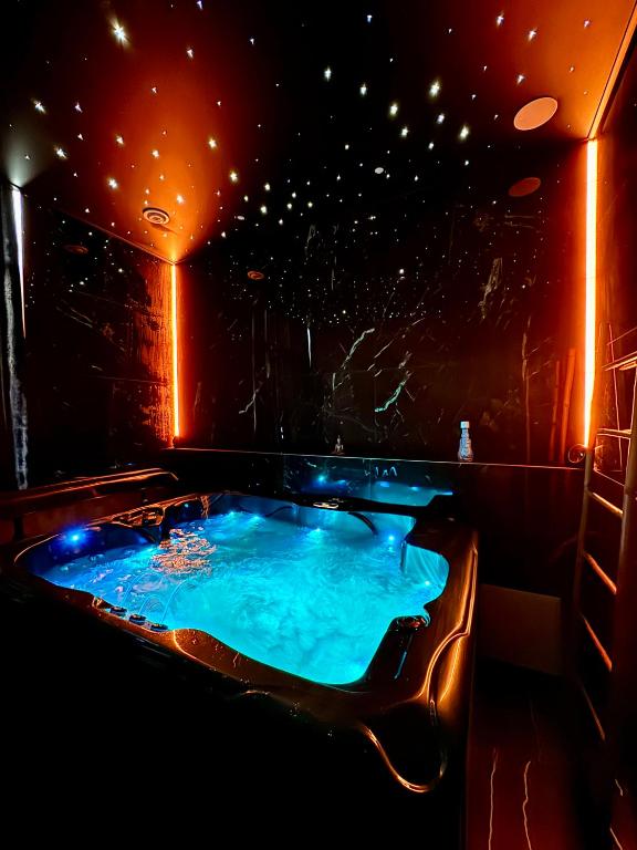 Romantique & Jacuzzi à Charleroi